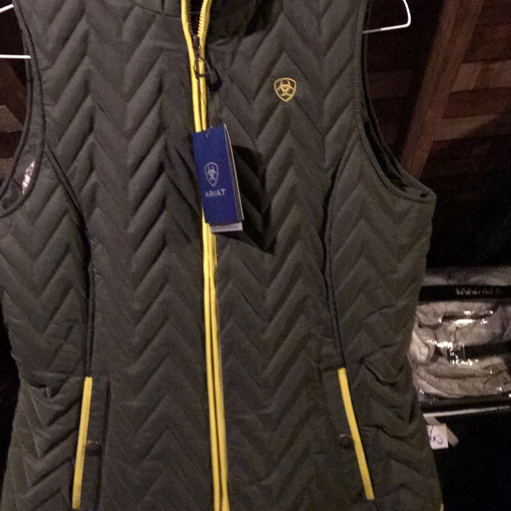 BRAND NEW Ariat riding vest